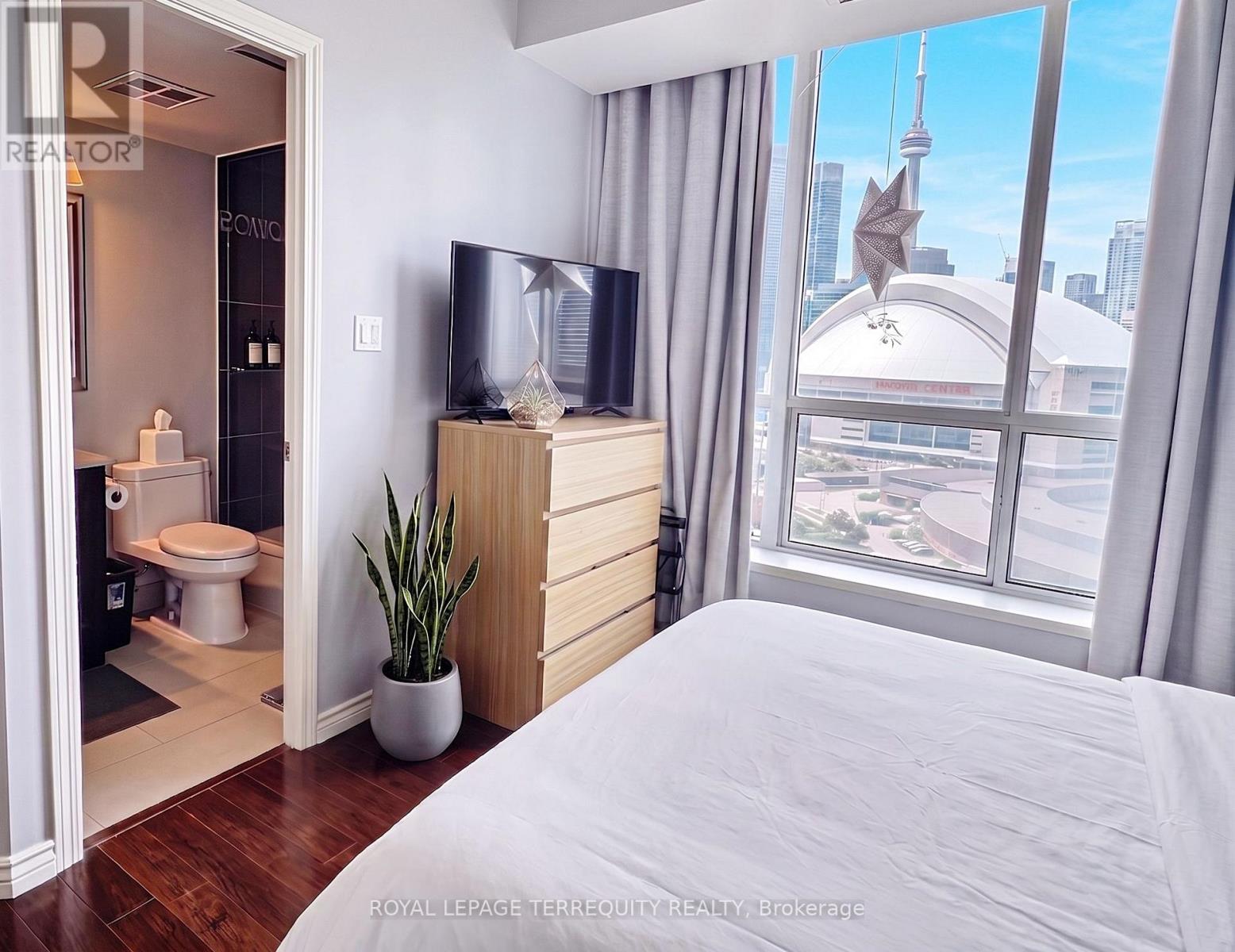 1812 - 230 Queens Quay W, Toronto, Ontario  M5J 2Y7 - Photo 7 - C13630322