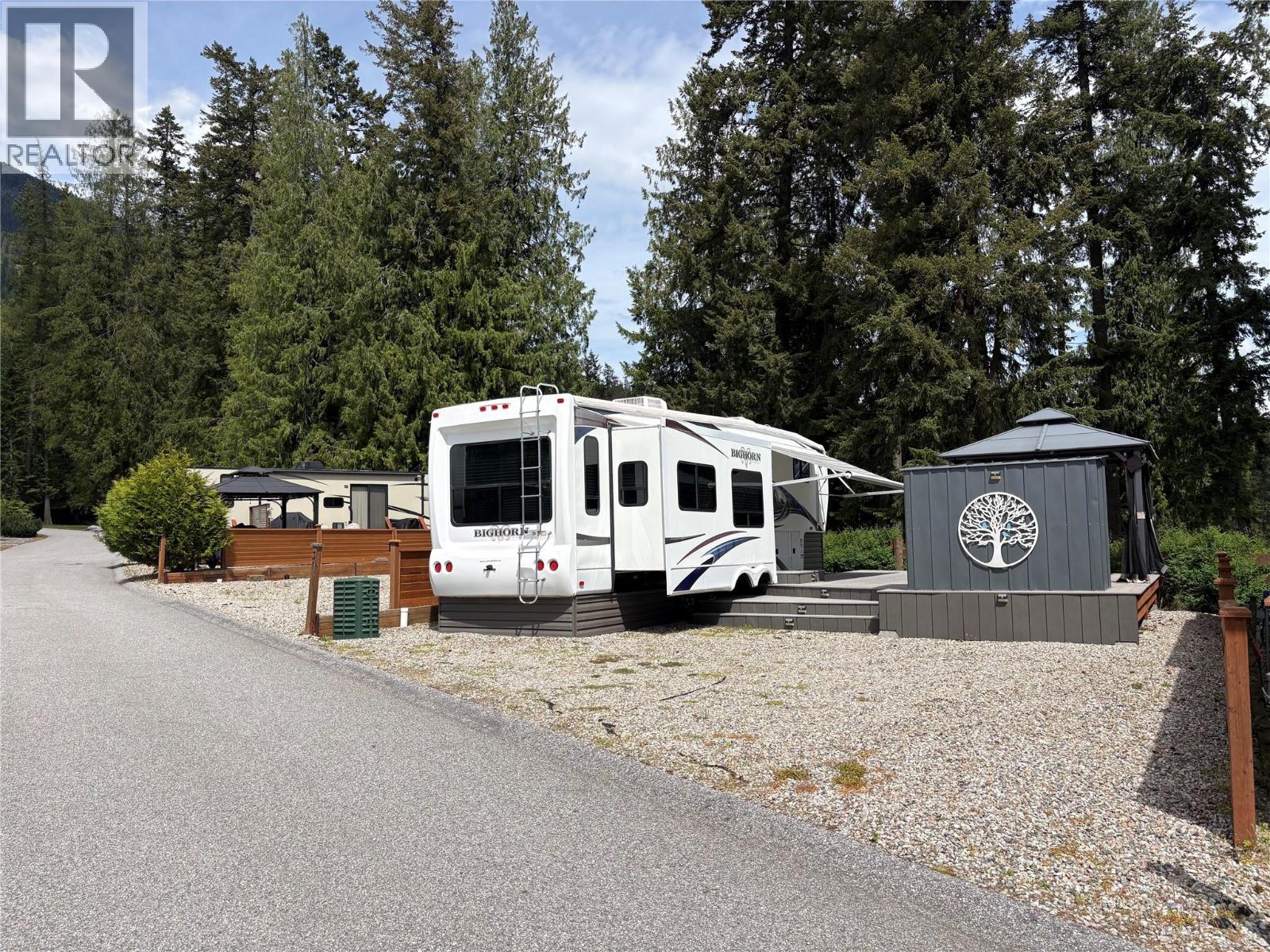 7298 3a Highway Unit# 31, Balfour, British Columbia  V1L 6S4 - Photo 5 - 10389248