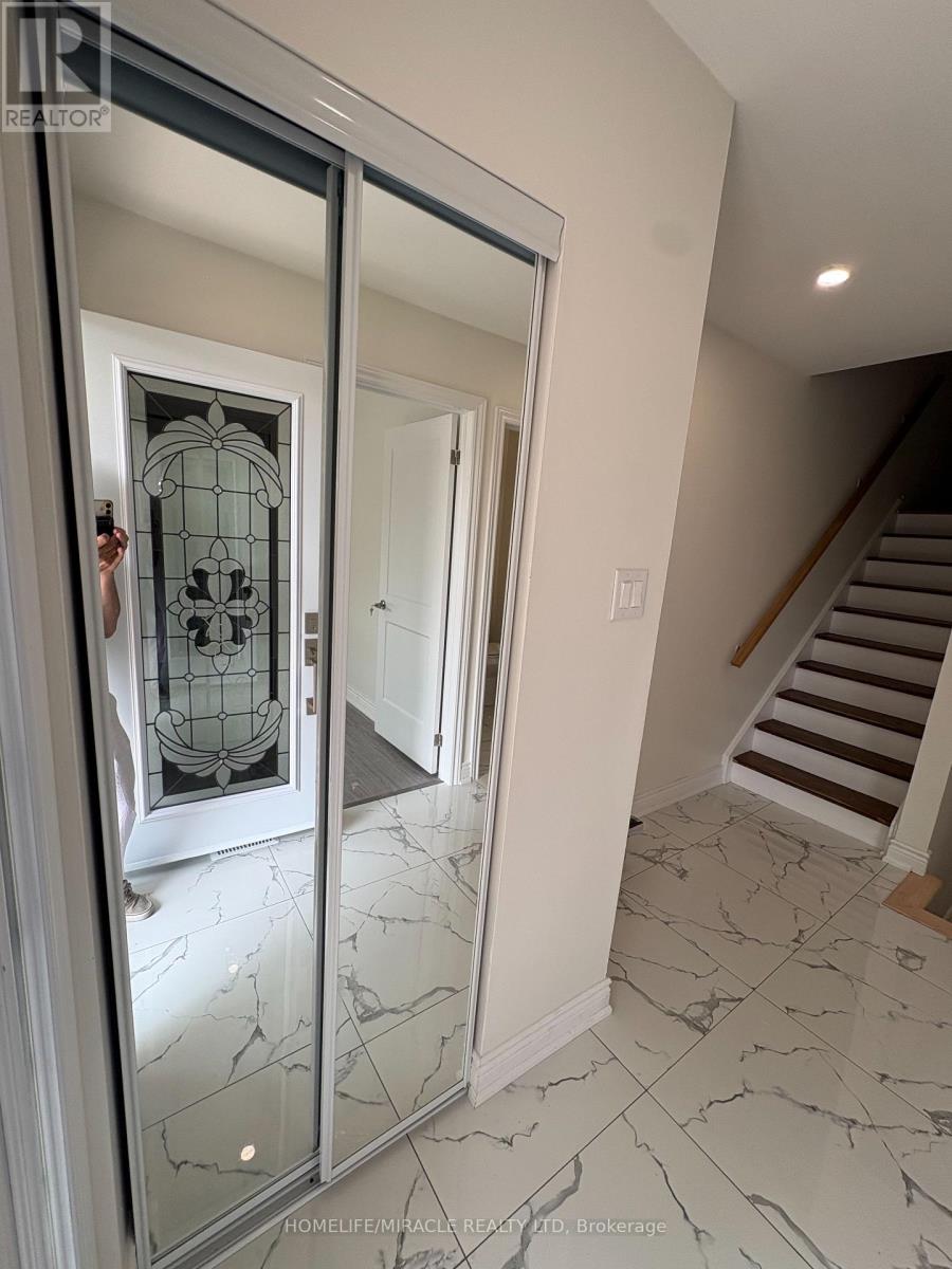 44 Sylvia Street, Barrie, Ontario  L4M 5J4 - Photo 6 - S13630286