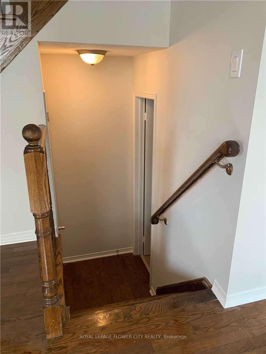 Upper - 7227 Para Place, Mississauga, Ontario  L5W 1K4 - Photo 14 - W13518772