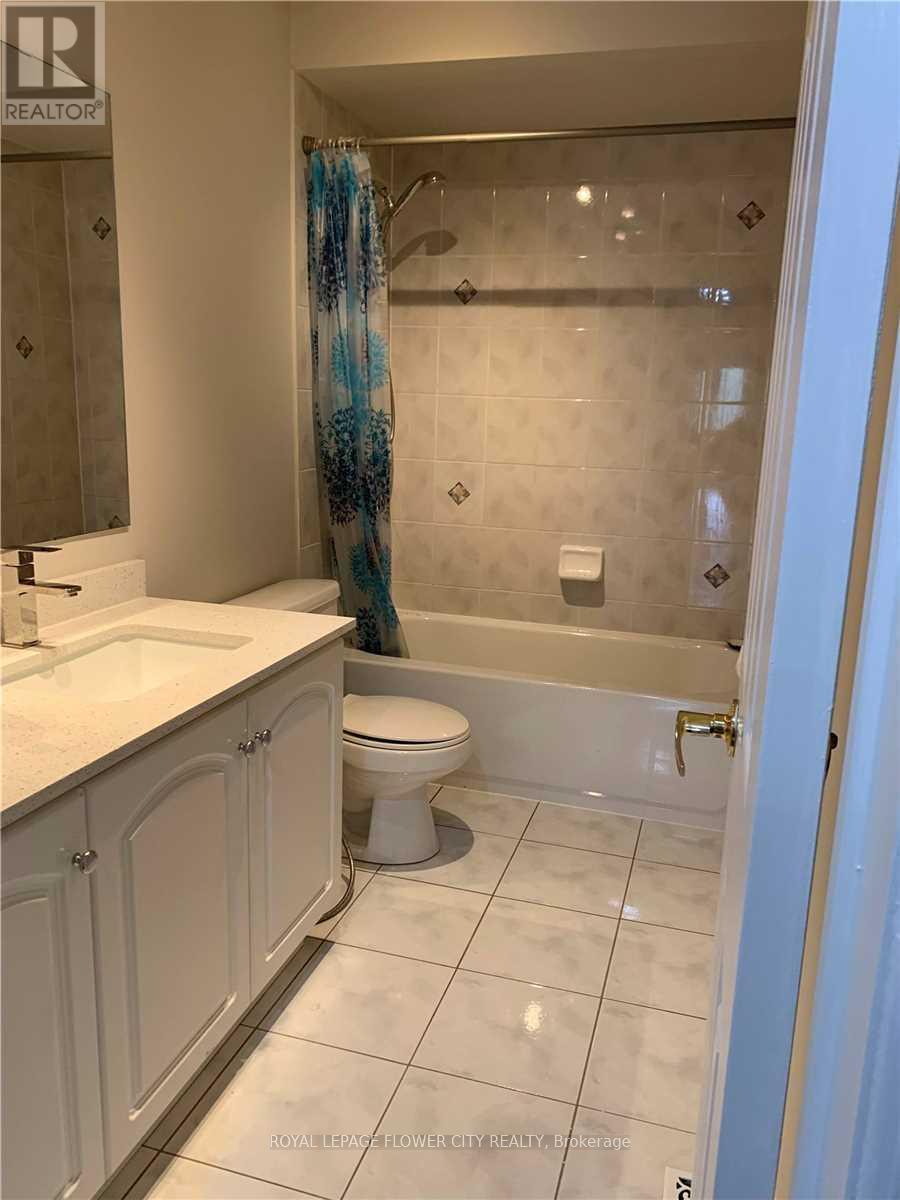 Upper - 7227 Para Place, Mississauga, Ontario  L5W 1K4 - Photo 30 - W13518772