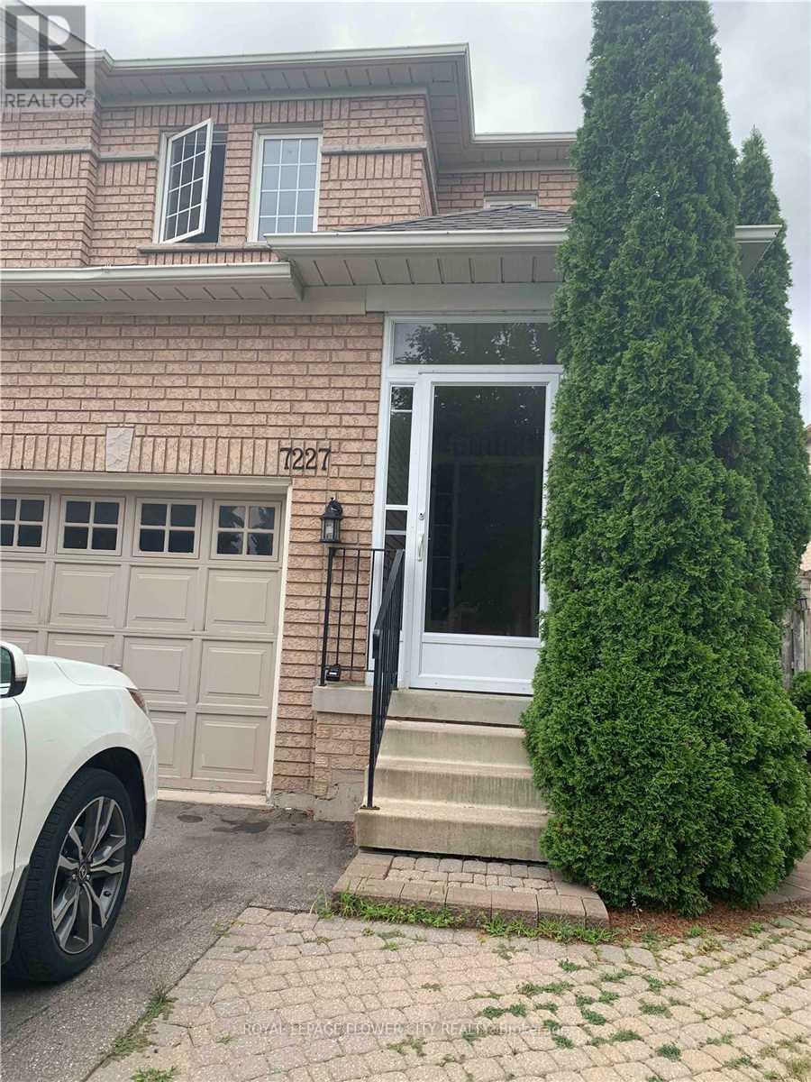 Upper - 7227 Para Place, Mississauga, Ontario  L5W 1K4 - Photo 38 - W13518772
