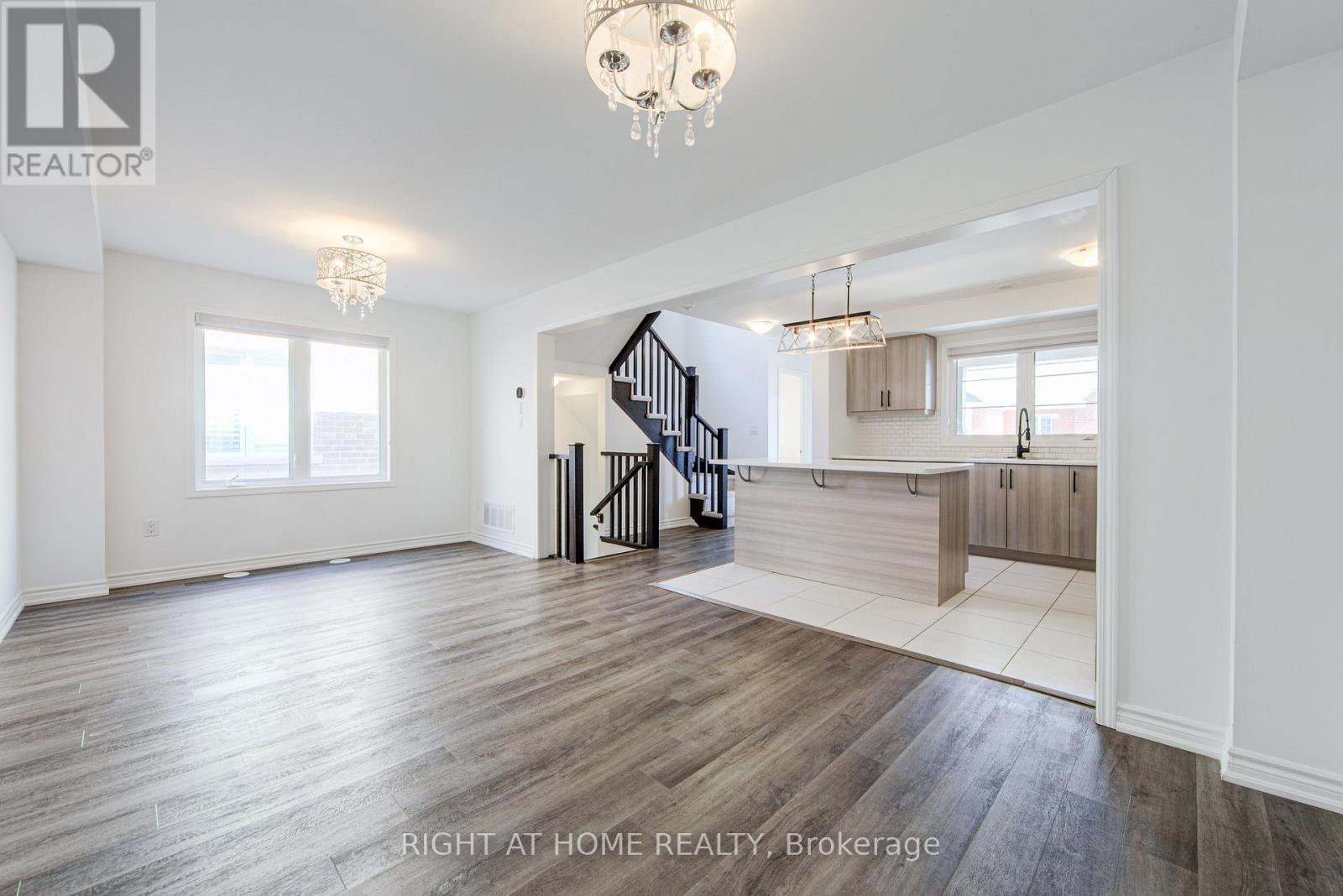 1270 Wintergreen Place, Milton, Ontario  L9E 1S4 - Photo 11 - W13630276