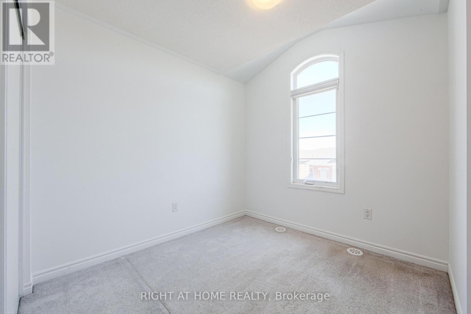 1270 Wintergreen Place, Milton, Ontario  L9E 1S4 - Photo 19 - W13630276