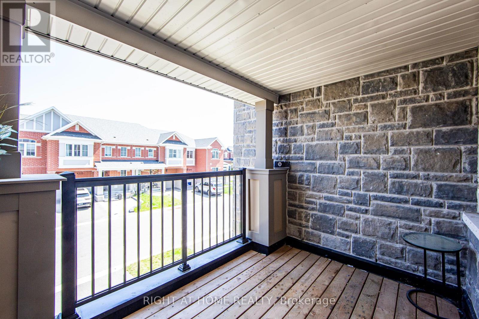 1270 Wintergreen Place, Milton, Ontario  L9E 1S4 - Photo 27 - W13630276