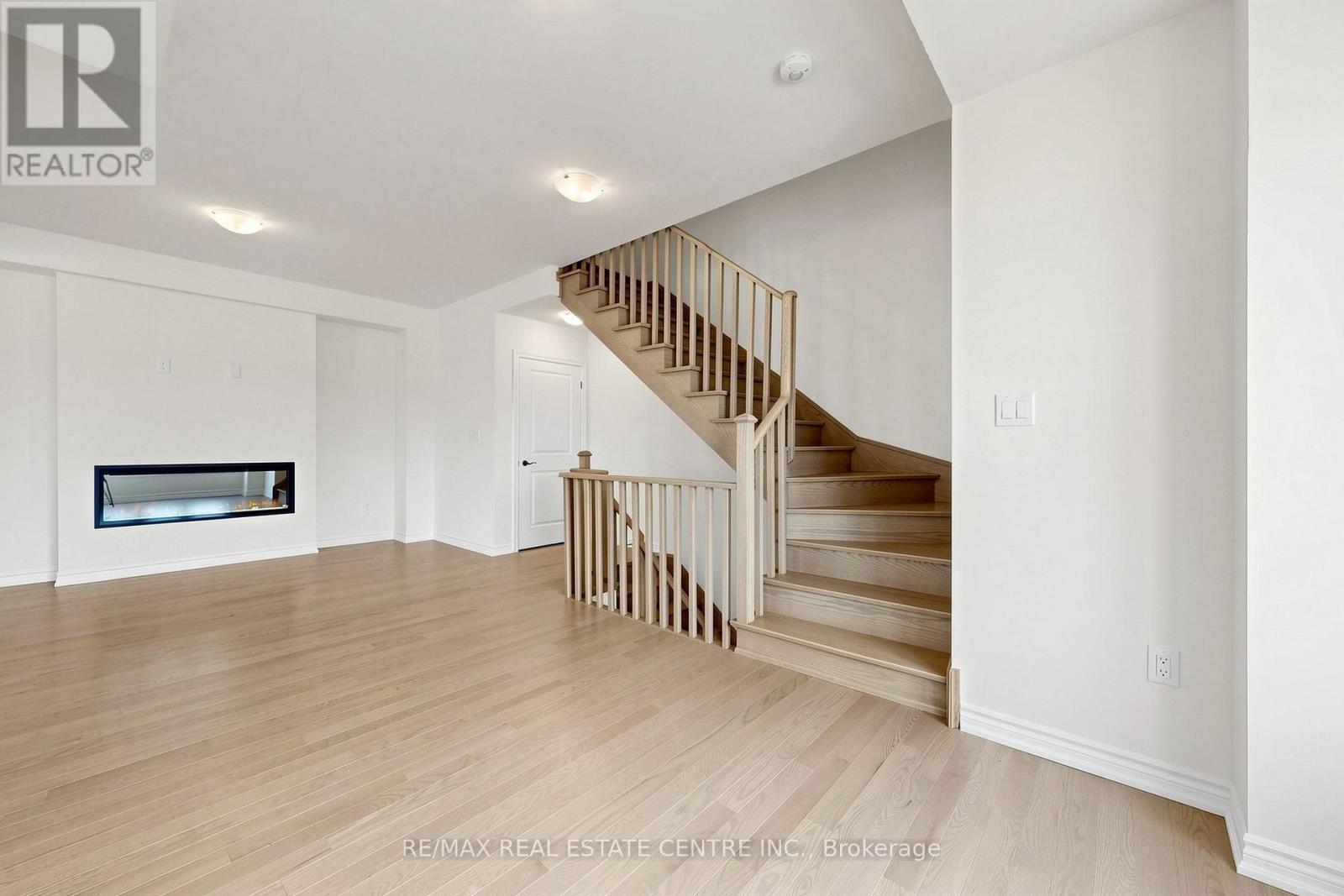230 Fireweed Gate, Milton, Ontario  L9E 2B7 - Photo 12 - W13630280