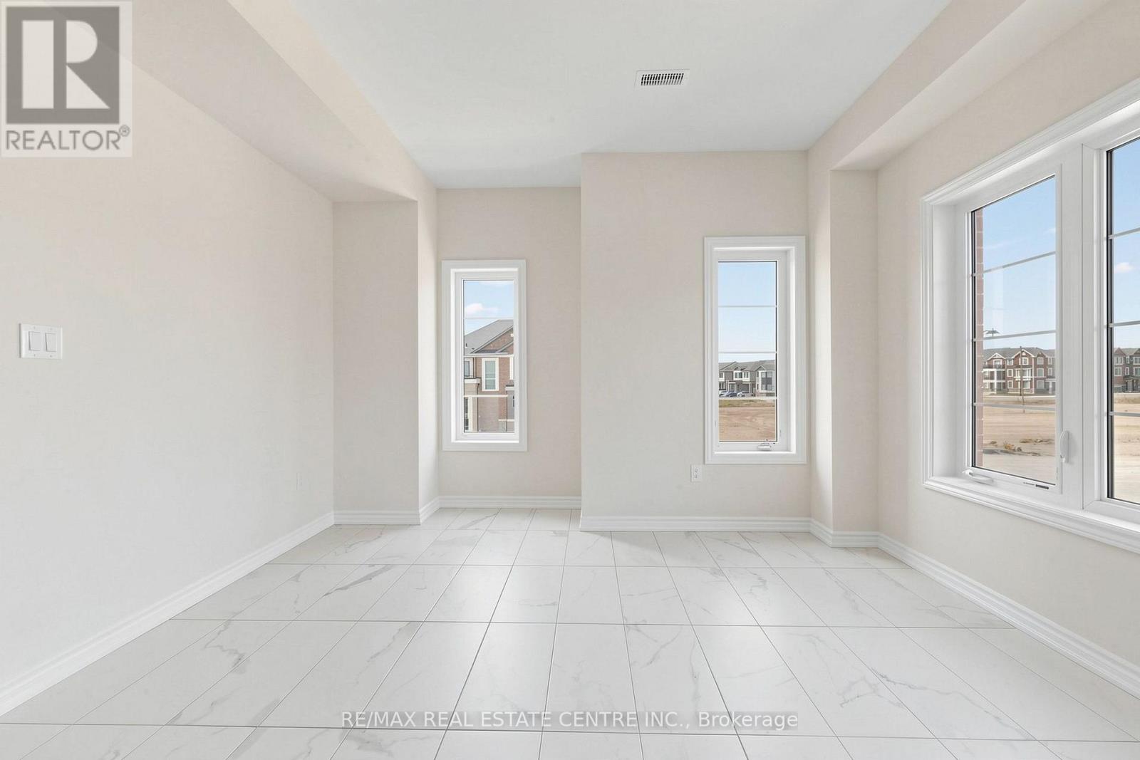 230 Fireweed Gate, Milton, Ontario  L9E 2B7 - Photo 16 - W13630280