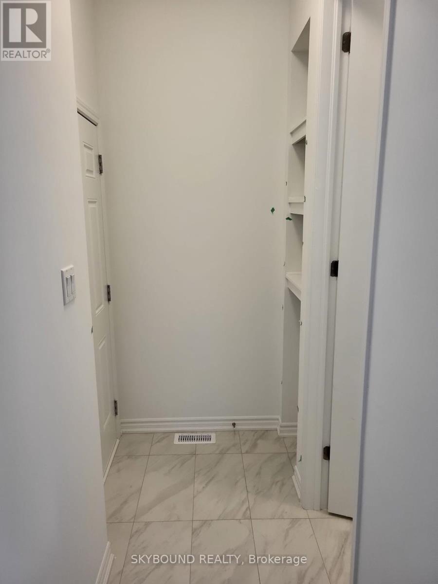 58 Histand Trail N, Kitchener, Ontario  N2R 0S2 - Photo 3 - X13630268