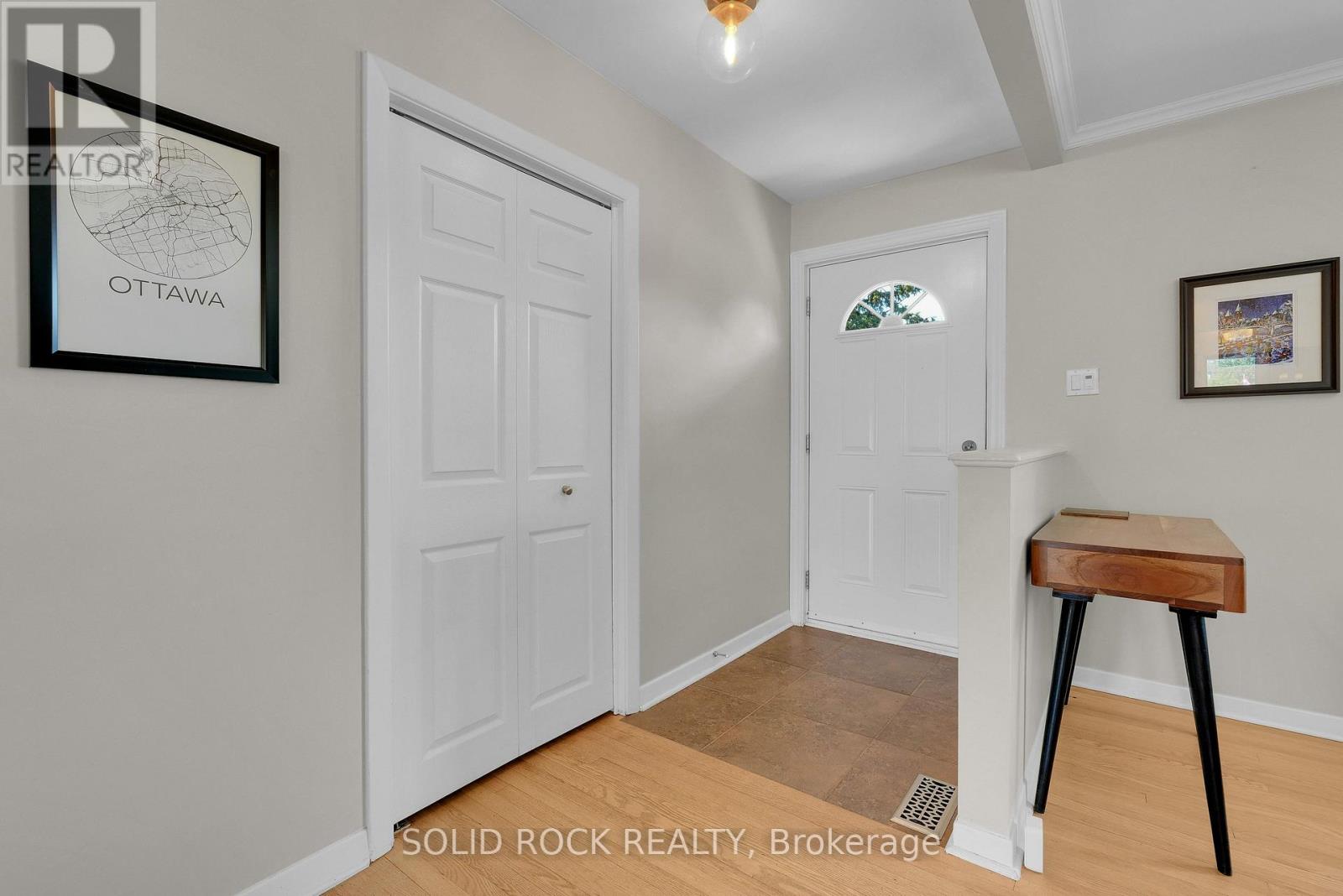 9 Stanwood Drive, Ottawa, Ontario  K2G 2Z1 - Photo 3 - X13630308