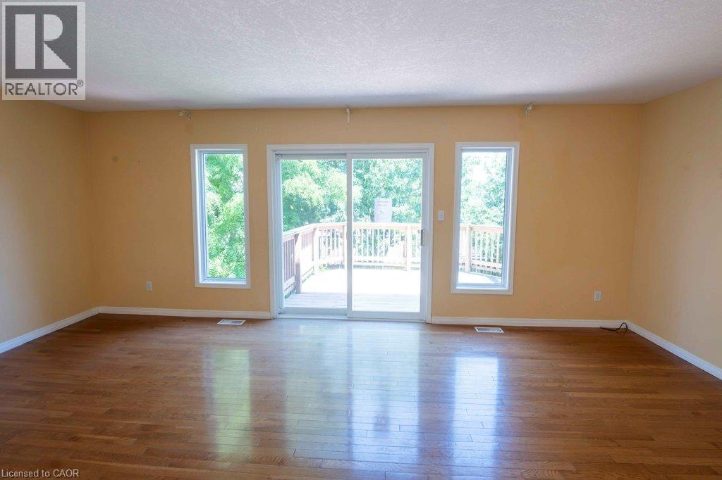 992 Copper Leaf Crescent, Kitchener, Ontario  N2E 3W3 - Photo 6 - 40839809