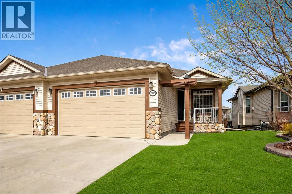 1907 Riverside Drive NW, High River, Alberta