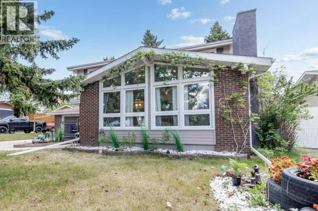 5 Selkirk Boulevard, Red Deer, Alberta  T4N 0G1 - Photo 4 - A2324459