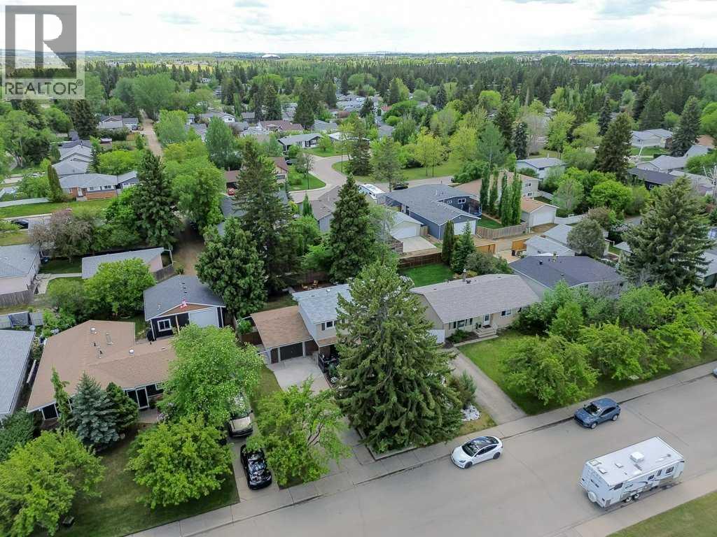 5 Selkirk Boulevard, Red Deer, Alberta  T4N 0G1 - Photo 34 - A2324459