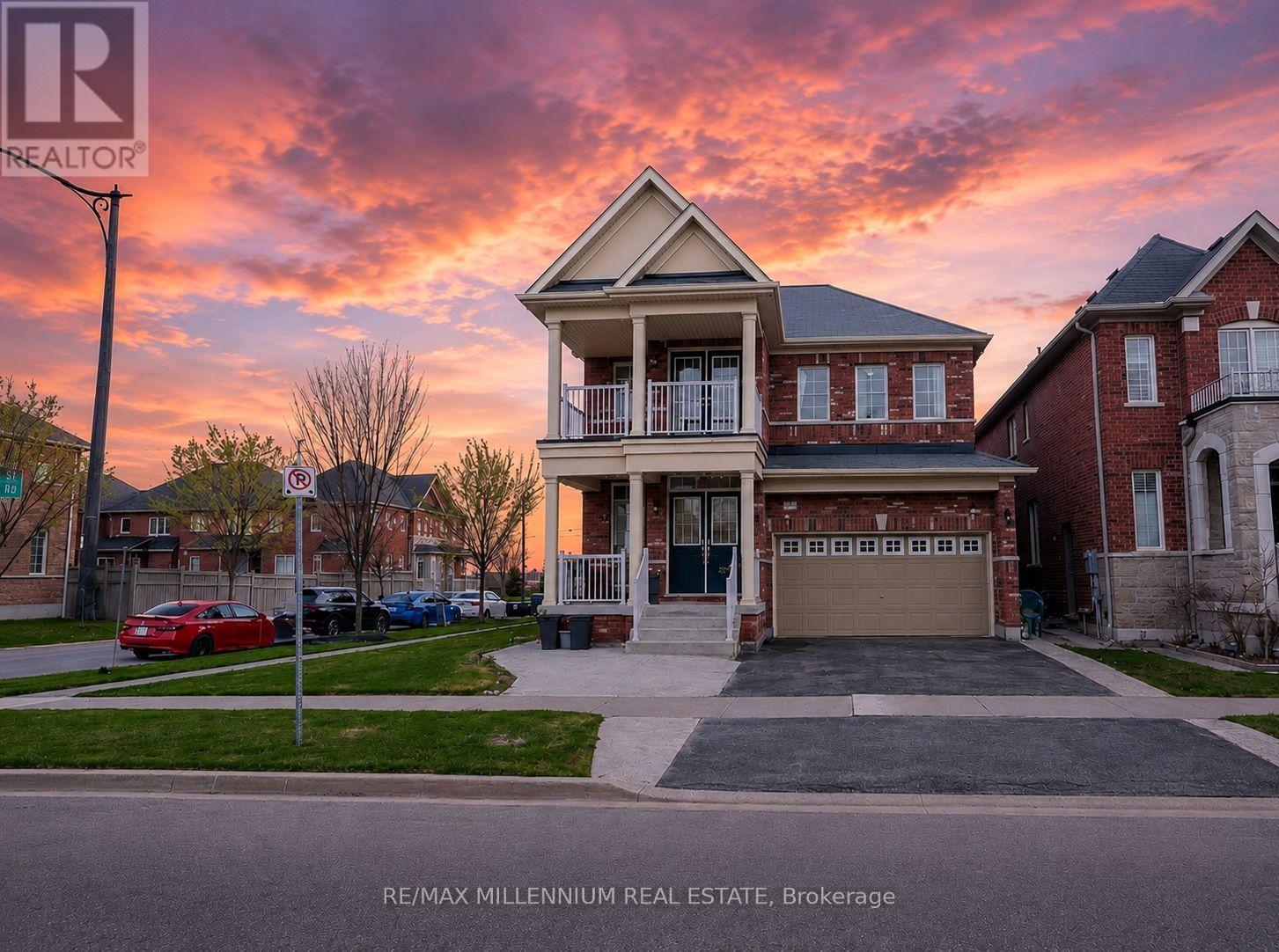 8 Zelda Road, Brampton, Ontario  L6R 0B3 - Photo 2 - W13627584