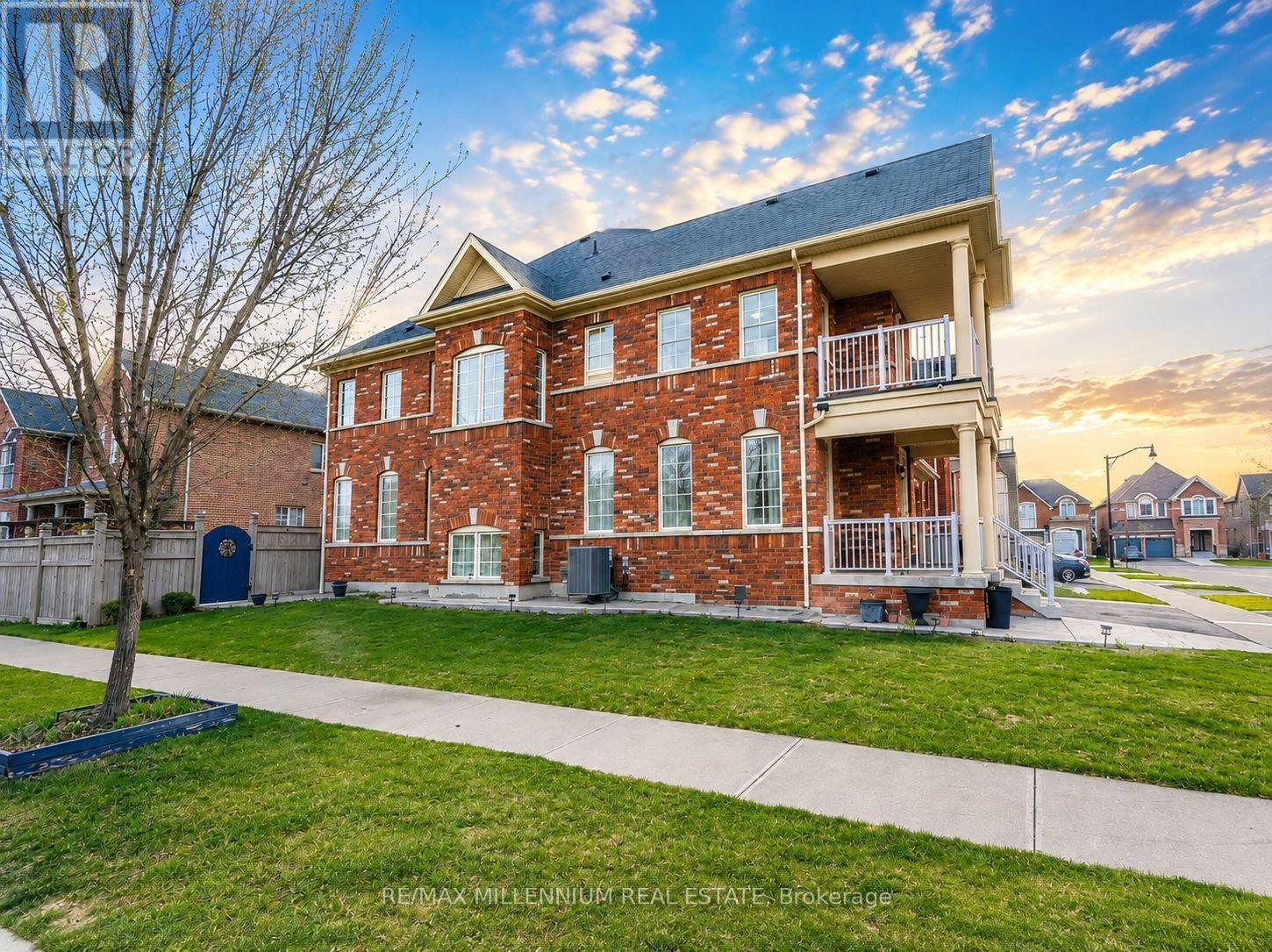 8 ZELDA ROAD, Brampton, Ontario