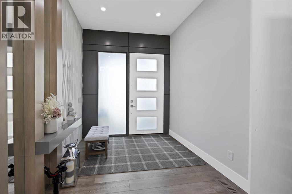 34 Rockford Park NW, Calgary, Alberta  T3G 0G7 - Photo 7 - A2328871