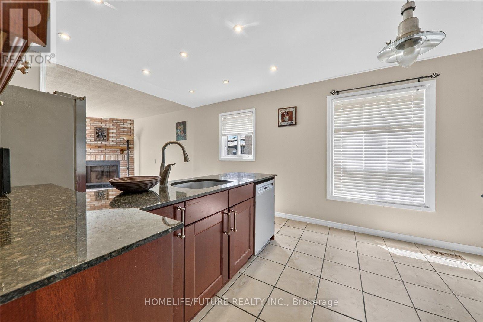 63 Chloe Crescent, Markham, Ontario  L3S 2H8 - Photo 16 - N13627606