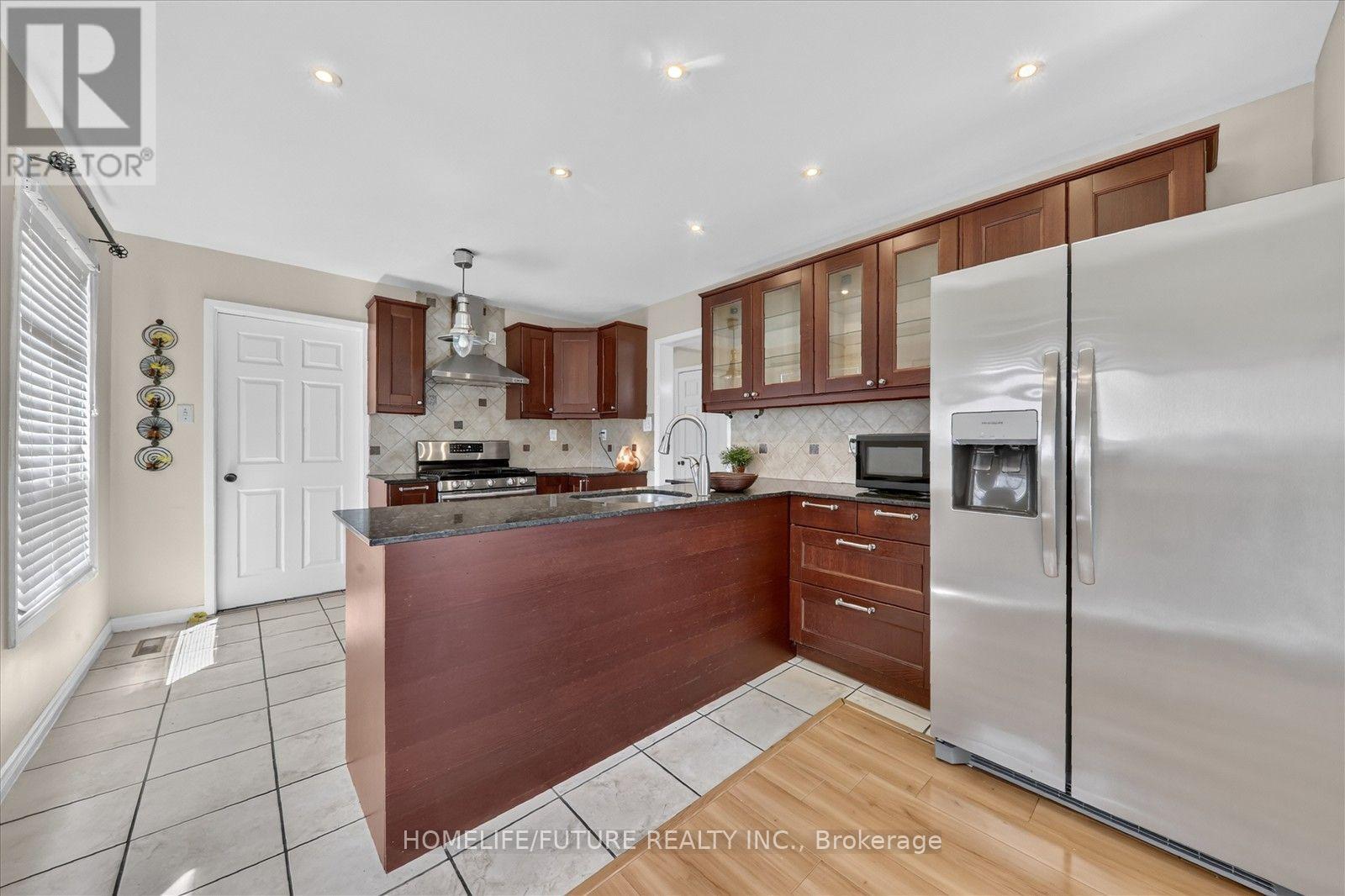63 Chloe Crescent, Markham, Ontario  L3S 2H8 - Photo 17 - N13627606