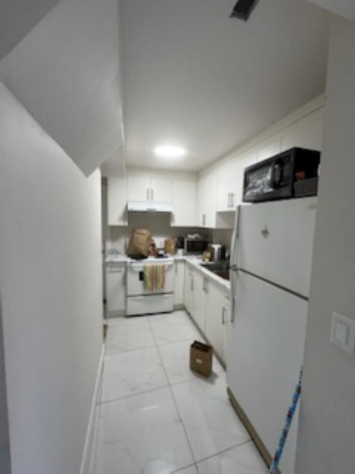 8868 Roslin Place, Surrey, British Columbia  V3V 6L8 - Photo 17 - R3151412