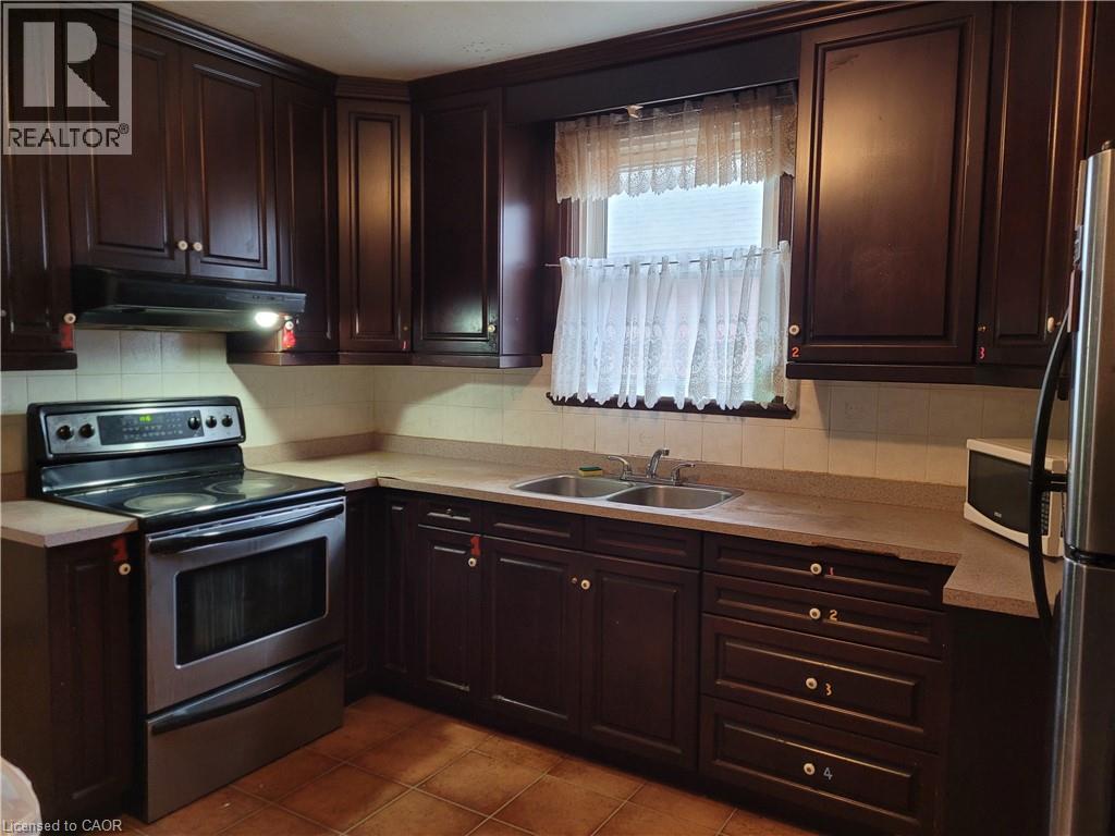 49 West 3rd Street, Hamilton, Ontario  L9C 3K1 - Photo 3 - 40834295