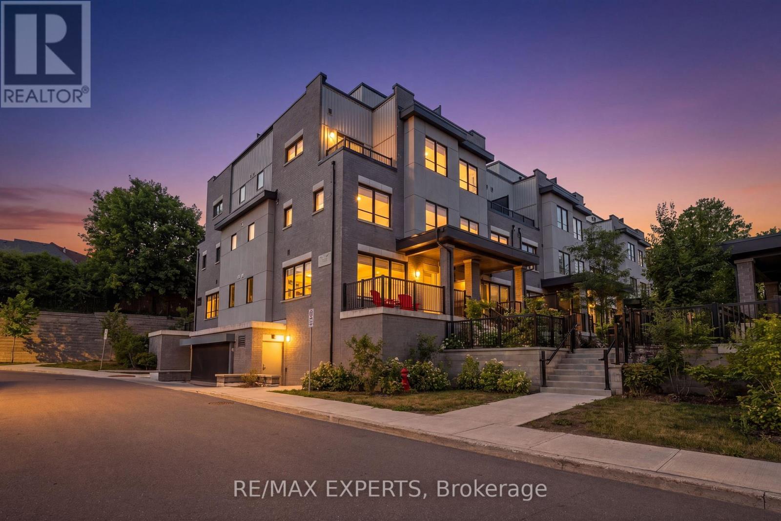 1 - 31 BAYNES WAY, Bradford West Gwillimbury, Ontario