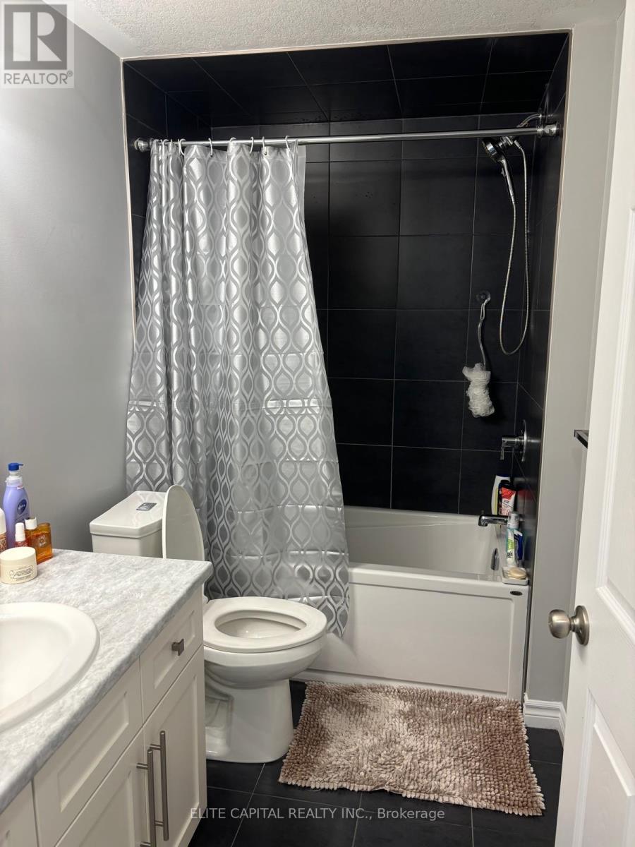 114 Oat Lane, Kitchener, Ontario  N2R 0S8 - Photo 9 - X13630338
