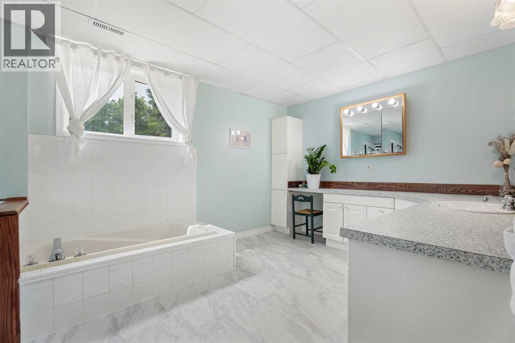 16006 274 Avenue E, Rural Foothills County, Alberta  T1S 4M9 - Photo 40 - A2328189