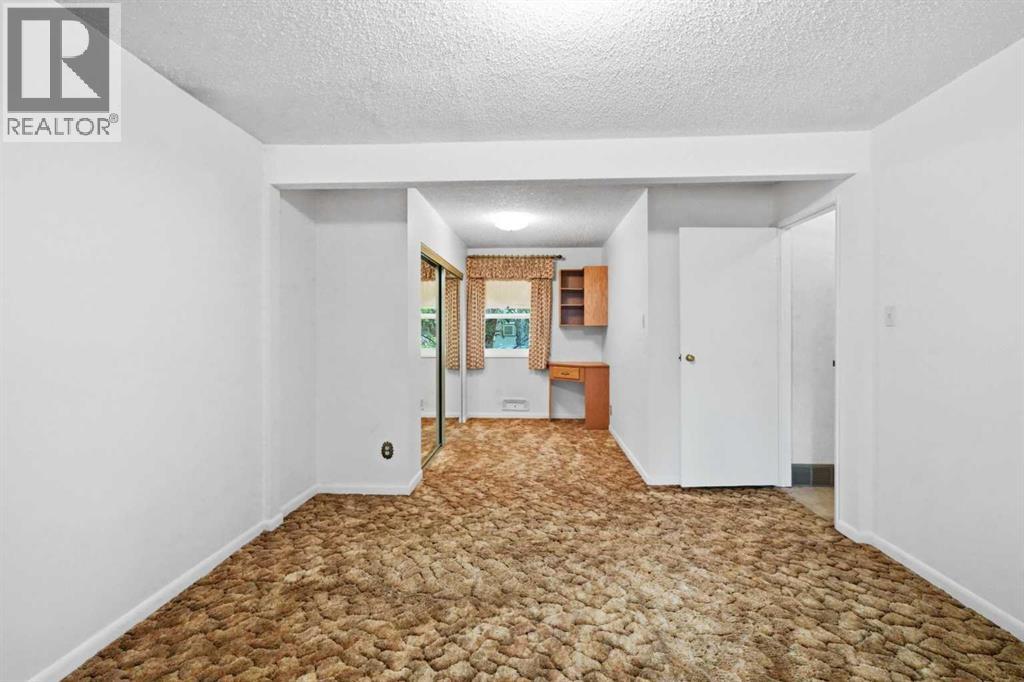 13 Tipton Place NW, Calgary, Alberta  T2K 3L6 - Photo 18 - A2333948