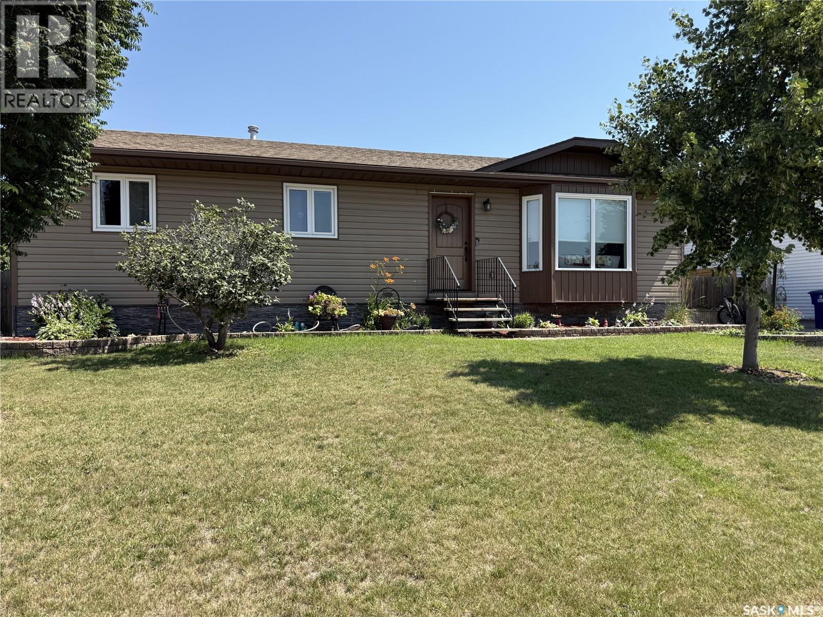 207 Maple STREET, Outlook, Saskatchewan