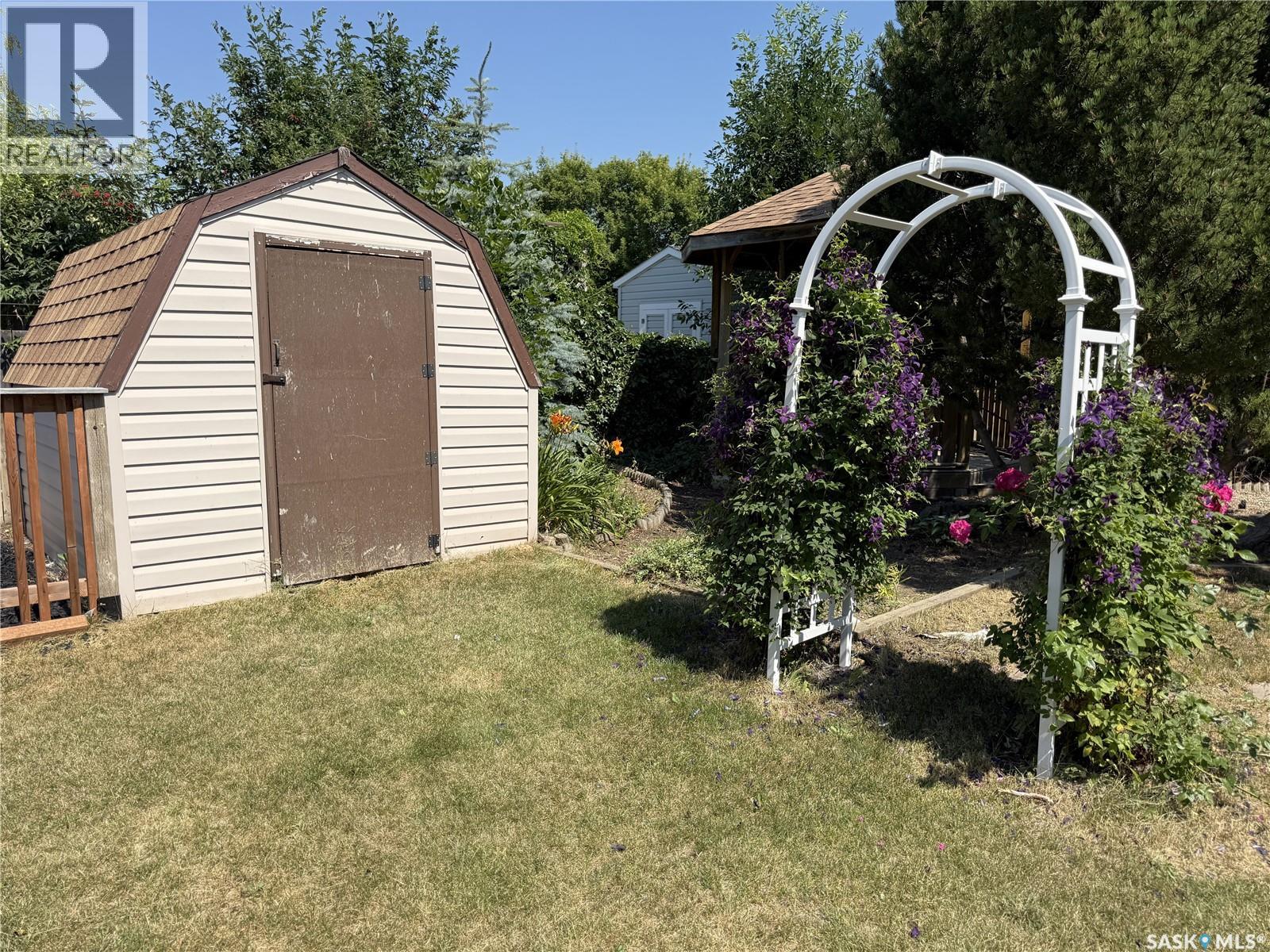 207 Maple Street, Outlook, Saskatchewan S0L 2N0 - Photo 52 - SK044253
