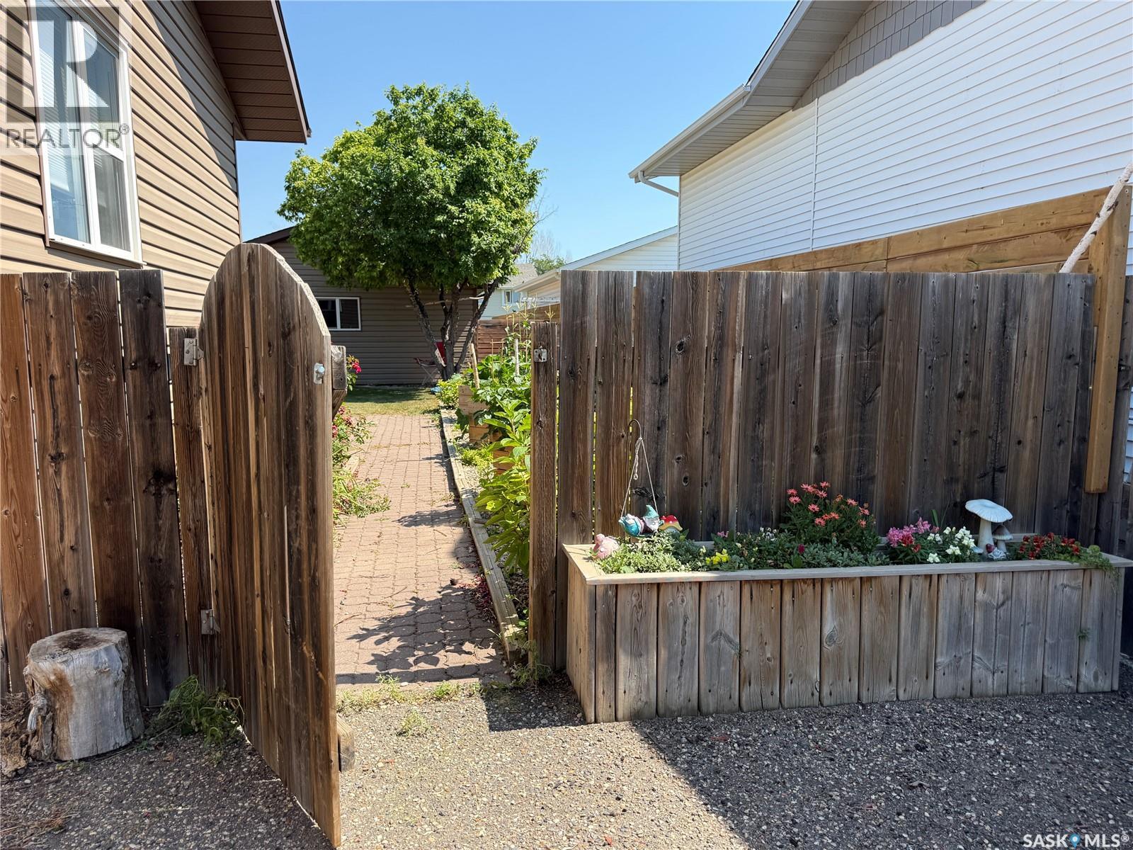 207 Maple Street, Outlook, Saskatchewan S0L 2N0 - Photo 70 - SK044253