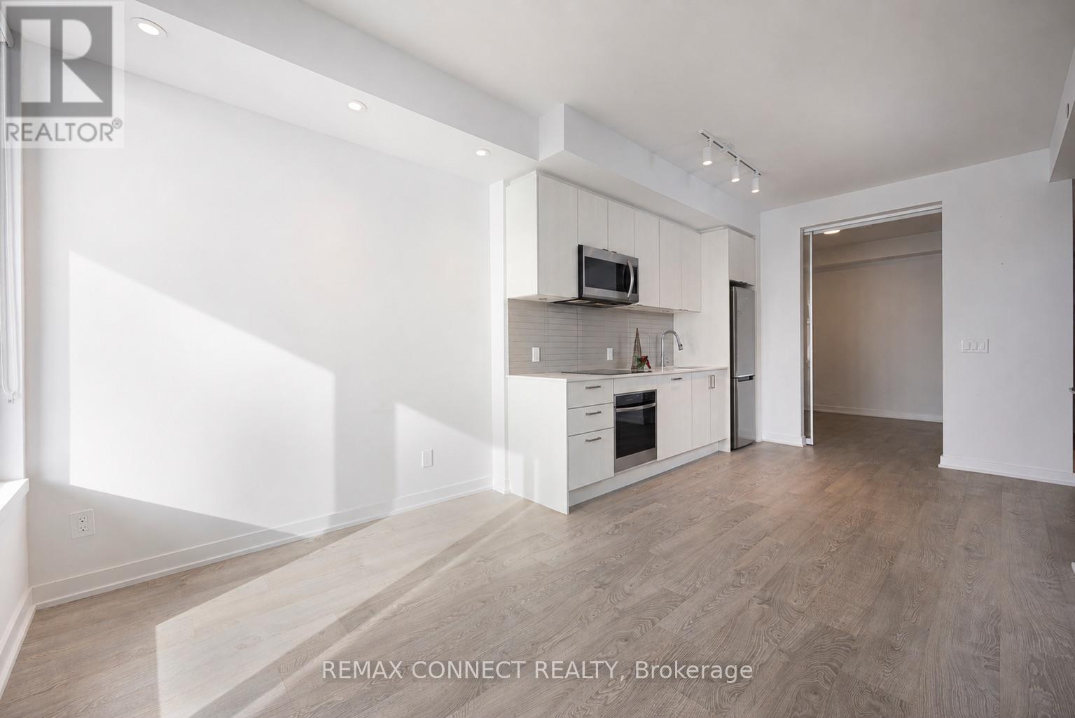2208 - 1926 Lake Shore Boulevard W, Toronto, Ontario  M6S 1A1 - Photo 4 - W13622116