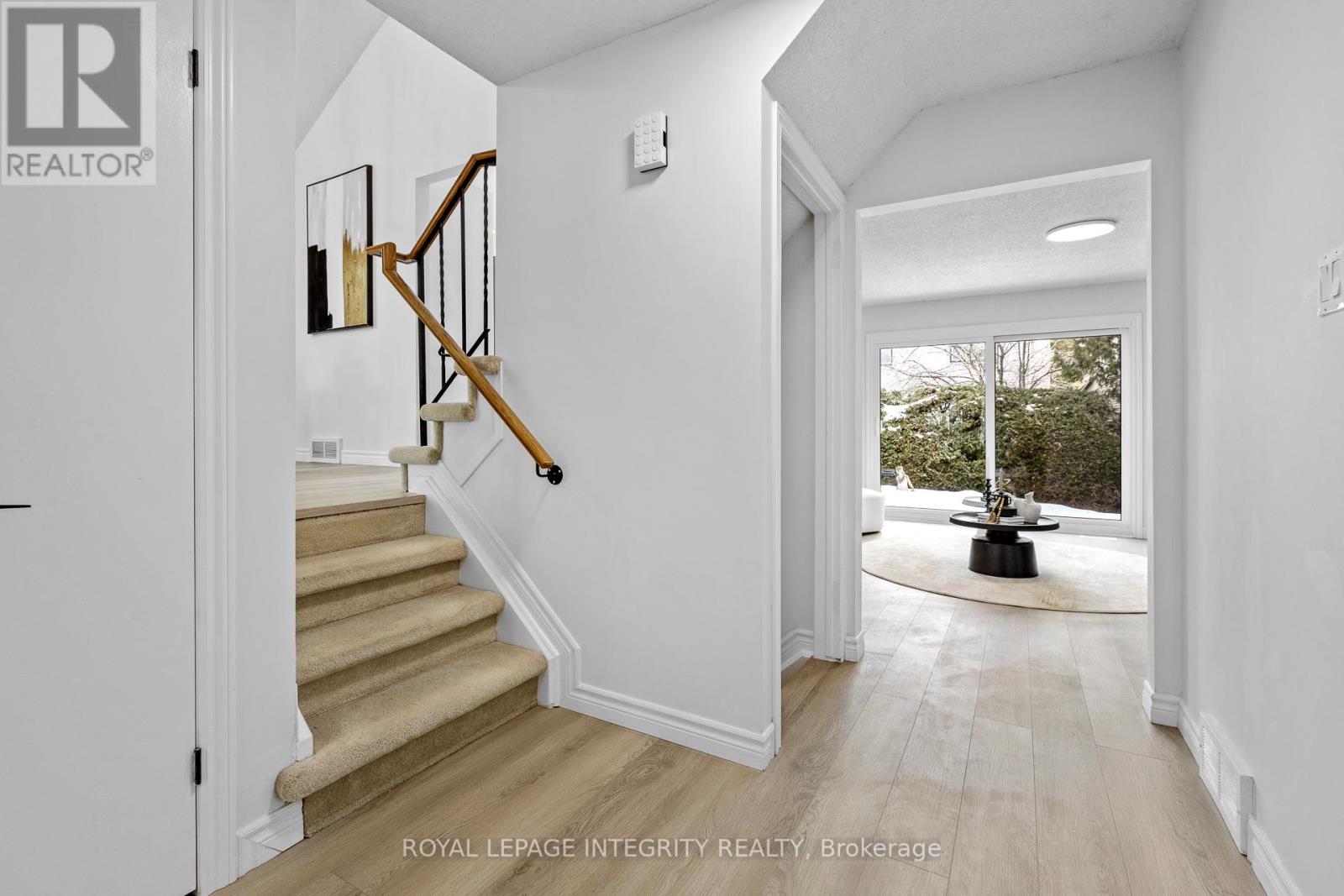 6368 Viseneau Drive, Ottawa, Ontario  K1C 2J2 - Photo 6 - X13630362