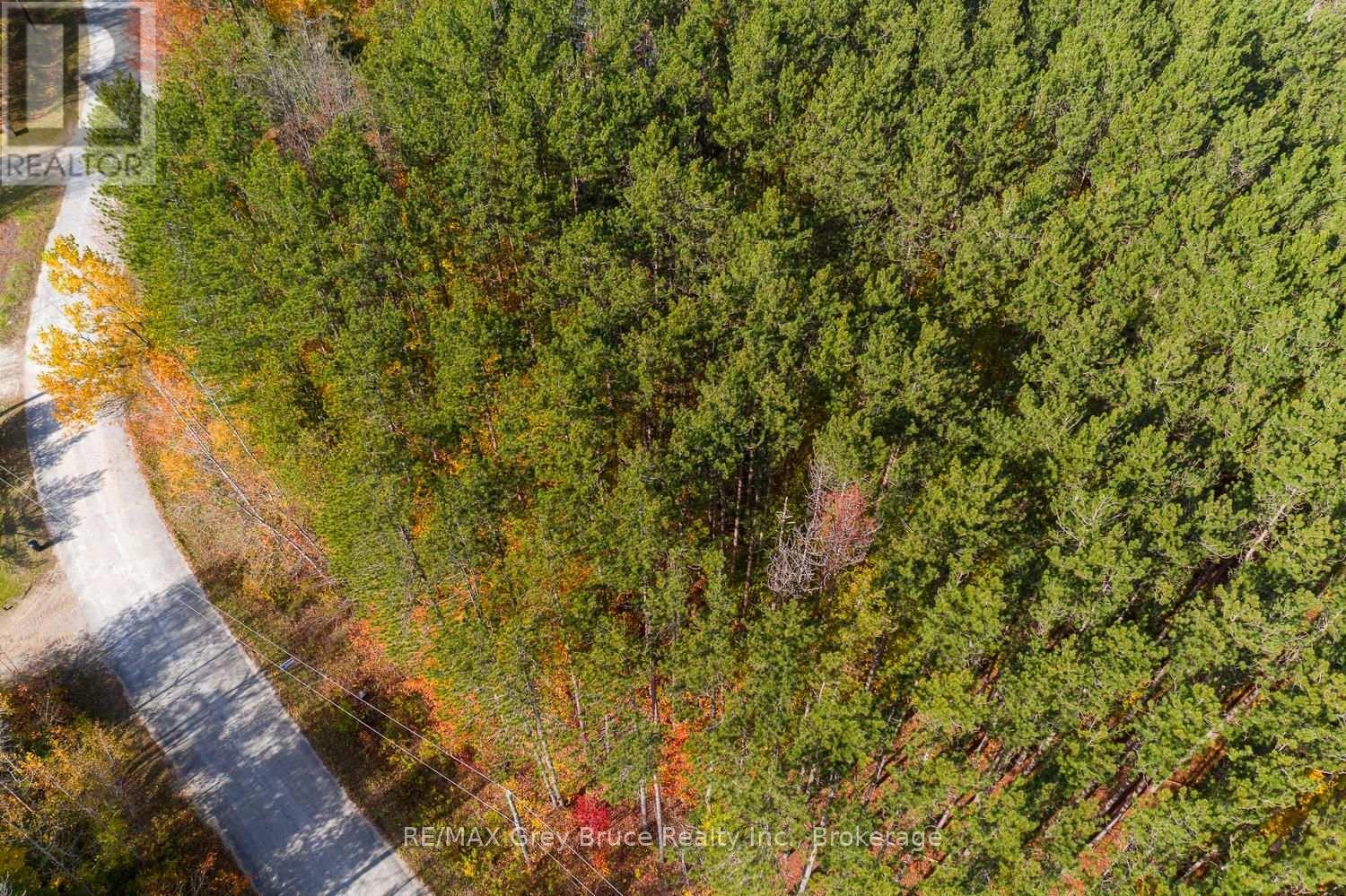 34 Riverside Place, South Bruce Peninsula, Ontario  N0H 2G0 - Photo 3 - X13630414