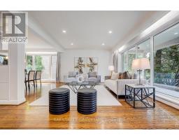336 BETTY ANN DRIVE, Toronto, Ontario
