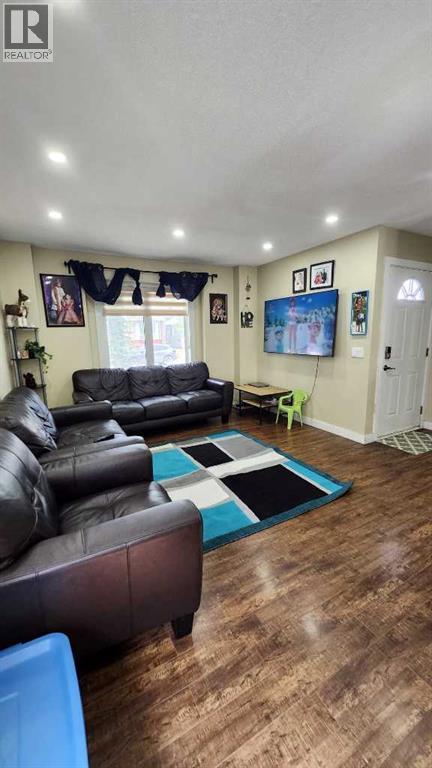 47 Martinridge Way Ne, Calgary, Alberta  T3J 3C9 - Photo 6 - A2324590