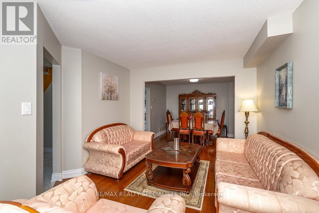 6369 Longspur Road, Mississauga, Ontario  L5N 6H1 - Photo 10 - W13630422