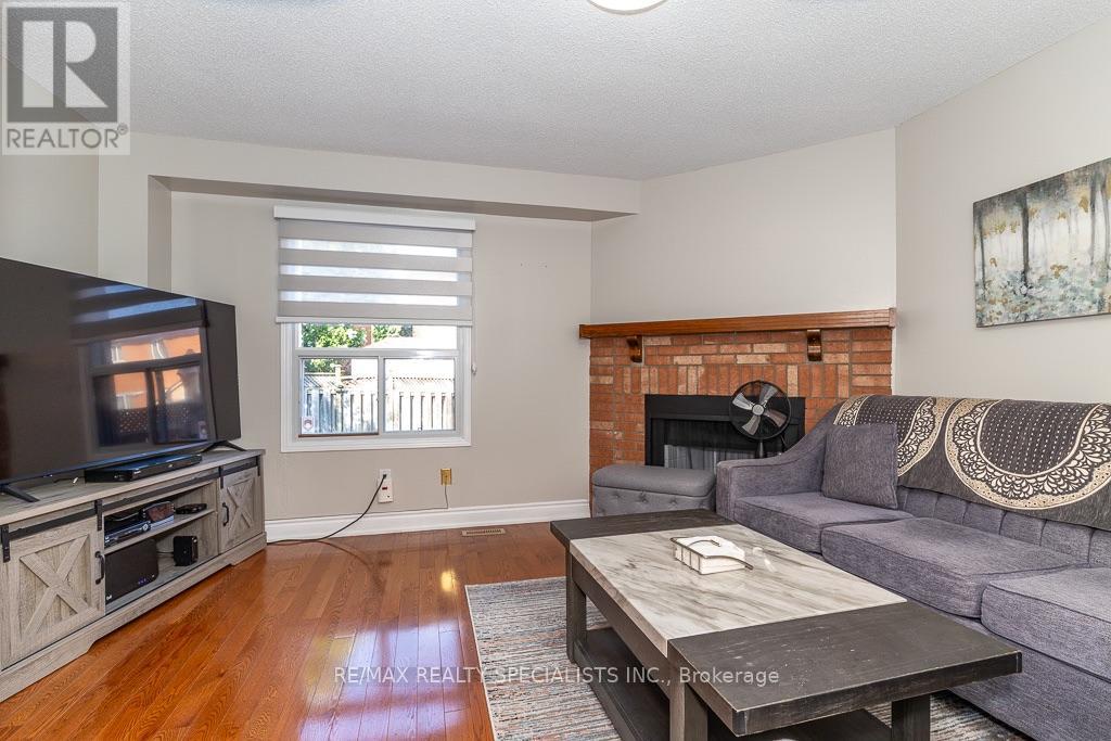 6369 Longspur Road, Mississauga, Ontario  L5N 6H1 - Photo 18 - W13630422