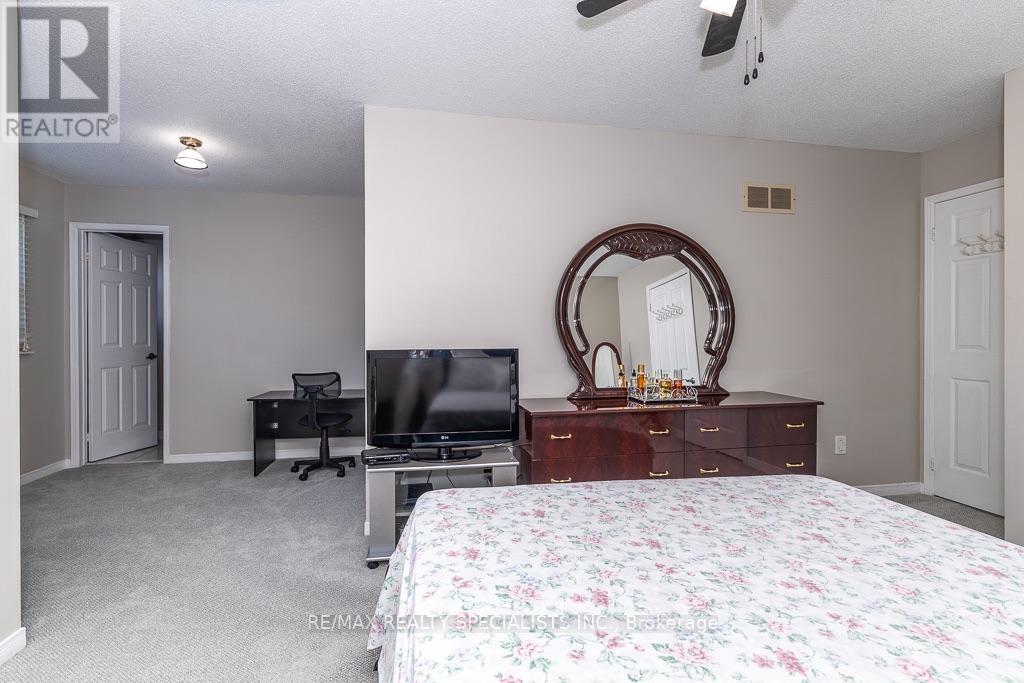 6369 Longspur Road, Mississauga, Ontario  L5N 6H1 - Photo 27 - W13630422