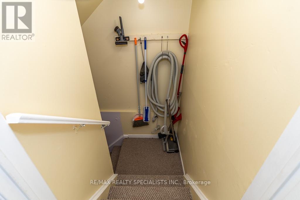 6369 Longspur Road, Mississauga, Ontario  L5N 6H1 - Photo 33 - W13630422