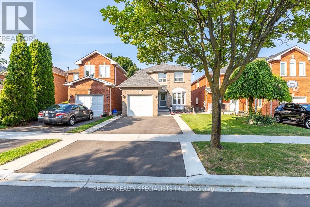 6369 Longspur Road, Mississauga, Ontario  L5N 6H1 - Photo 5 - W13630422
