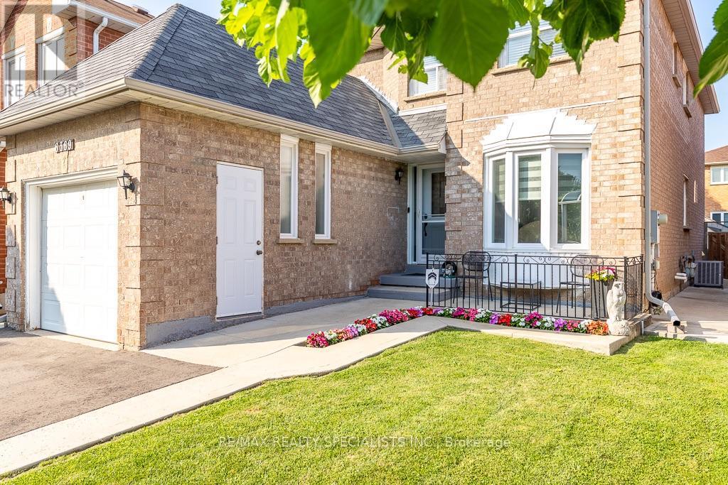 6369 Longspur Road, Mississauga, Ontario  L5N 6H1 - Photo 6 - W13630422