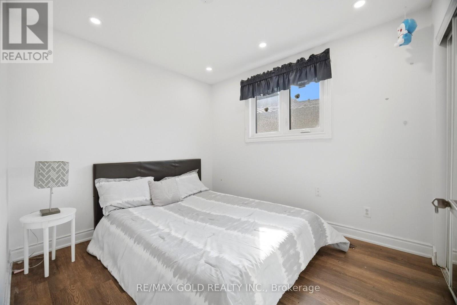 3345 Monica Drive, Mississauga, Ontario  L4T 3E6 - Photo 11 - W13630434