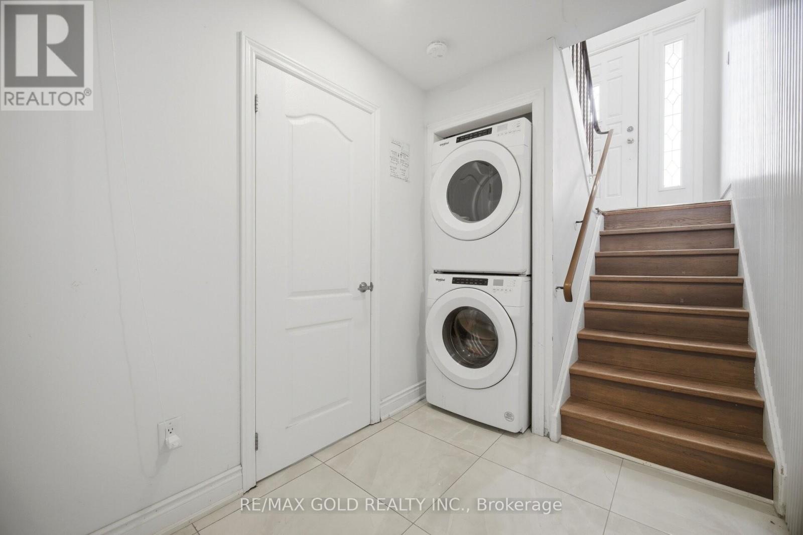 3345 Monica Drive, Mississauga, Ontario  L4T 3E6 - Photo 14 - W13630434
