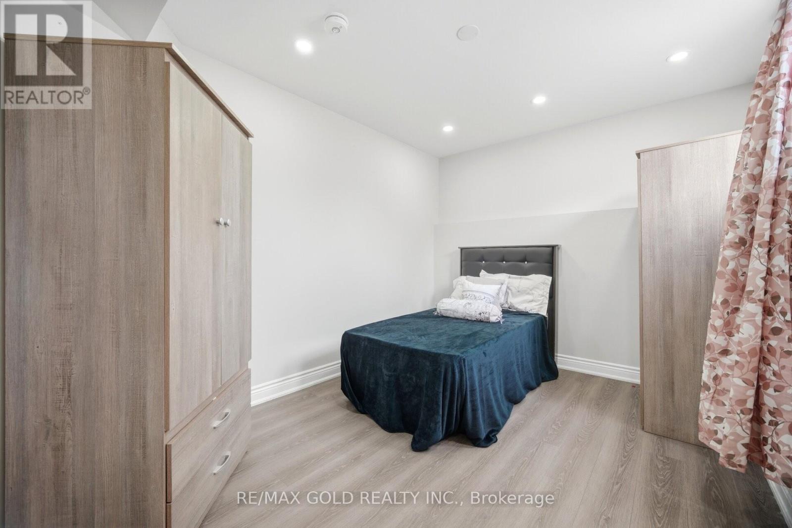 3345 Monica Drive, Mississauga, Ontario  L4T 3E6 - Photo 19 - W13630434