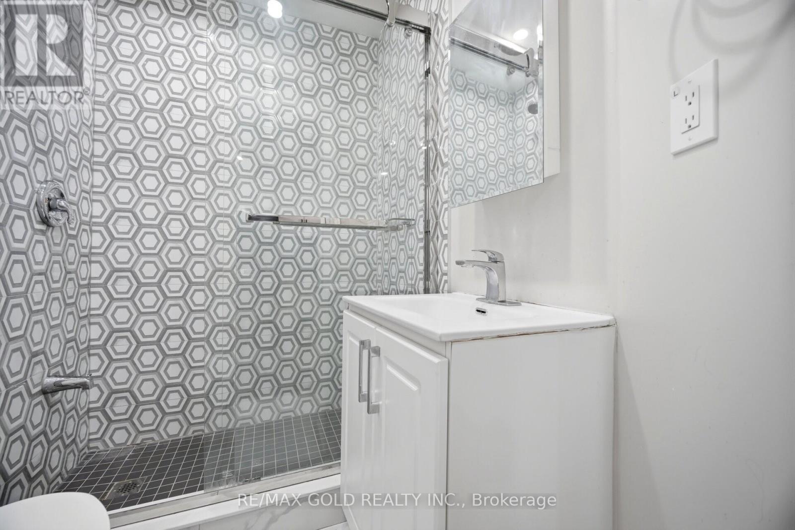 3345 Monica Drive, Mississauga, Ontario  L4T 3E6 - Photo 20 - W13630434