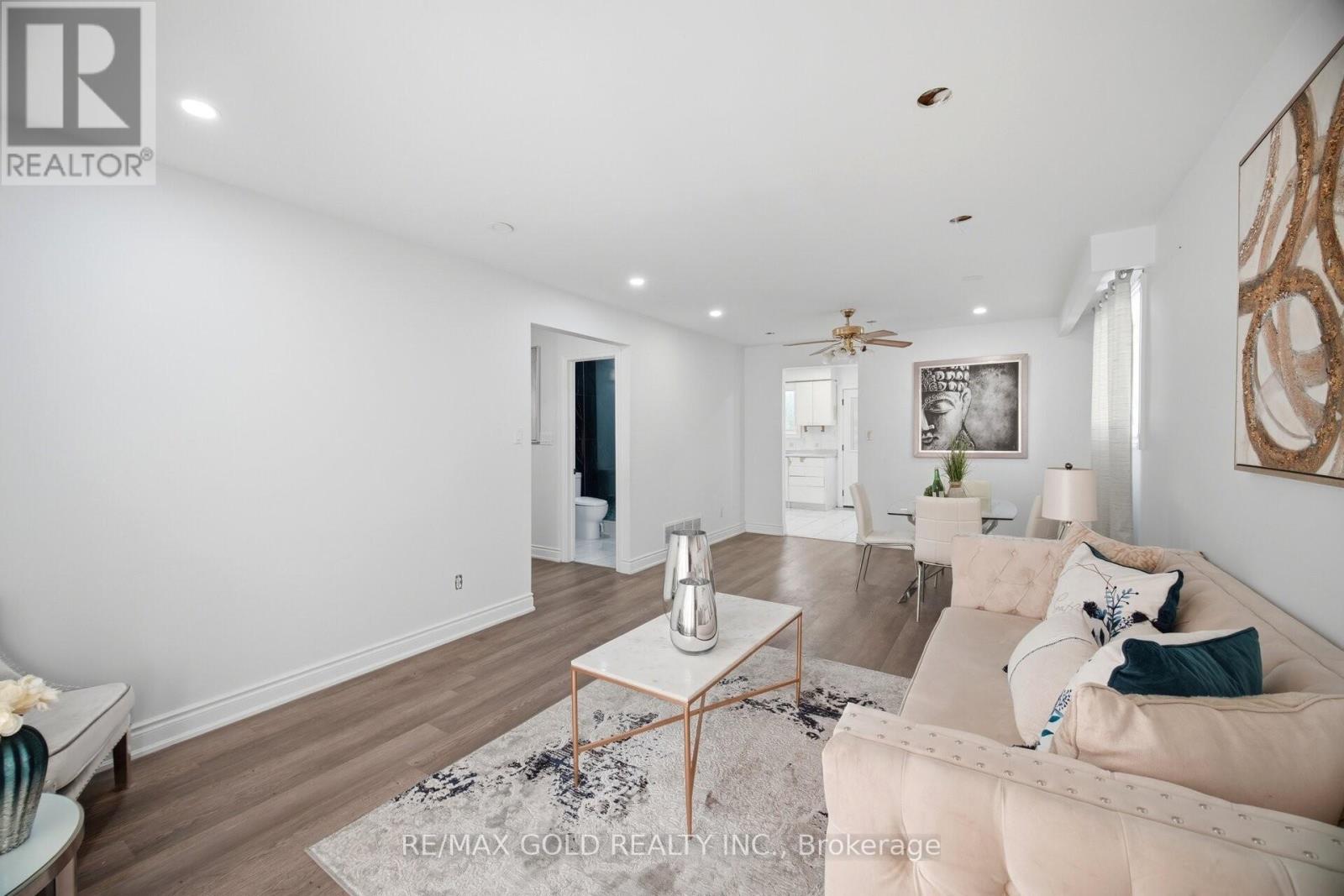 3345 Monica Drive, Mississauga, Ontario  L4T 3E6 - Photo 5 - W13630434