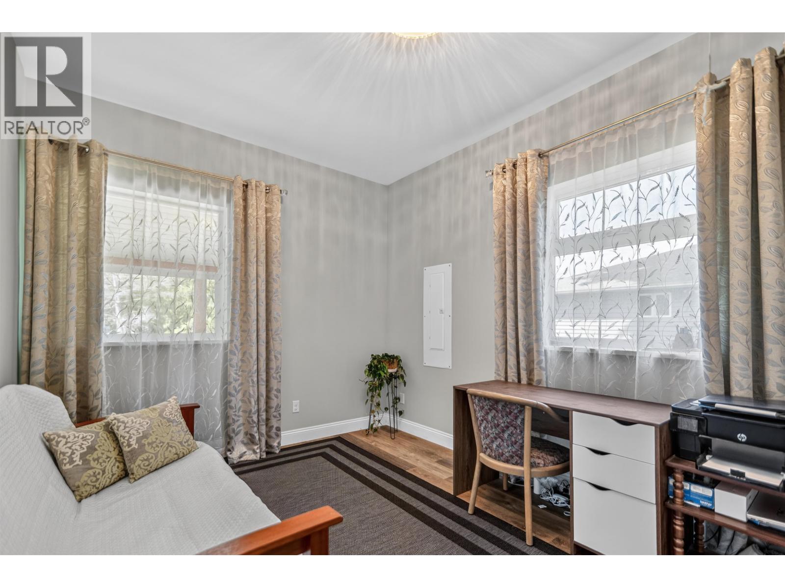 5760 Boulevard Street, Sechelt, British Columbia  V0N 3A0 - Photo 32 - R3123685