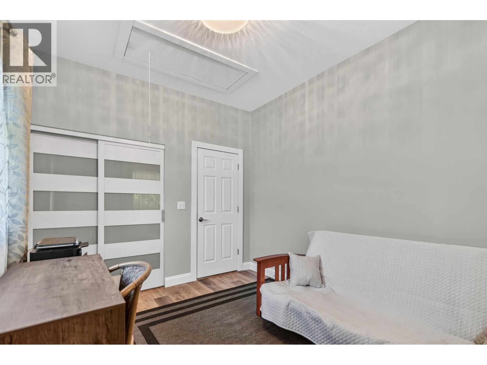 5760 Boulevard Street, Sechelt, British Columbia  V0N 3A0 - Photo 31 - R3123685