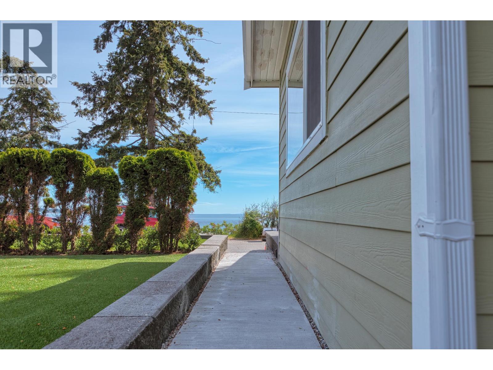 5760 Boulevard Street, Sechelt, British Columbia  V0N 3A0 - Photo 17 - R3123685